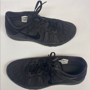 Nike Free Cross Training Sneakers Size 6 Women’s